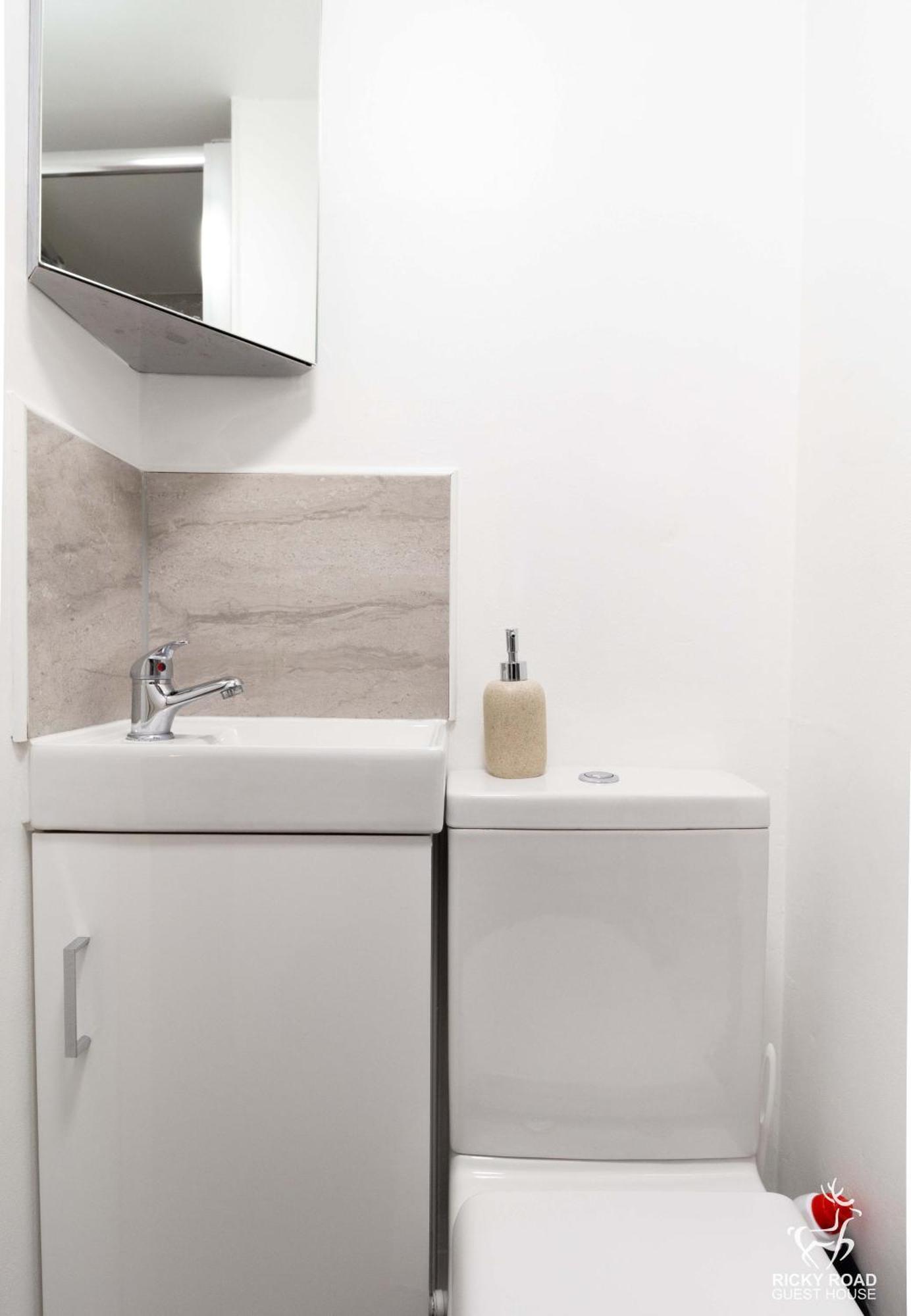 Ricky Road Guest House - Premium Watford  Quarto foto