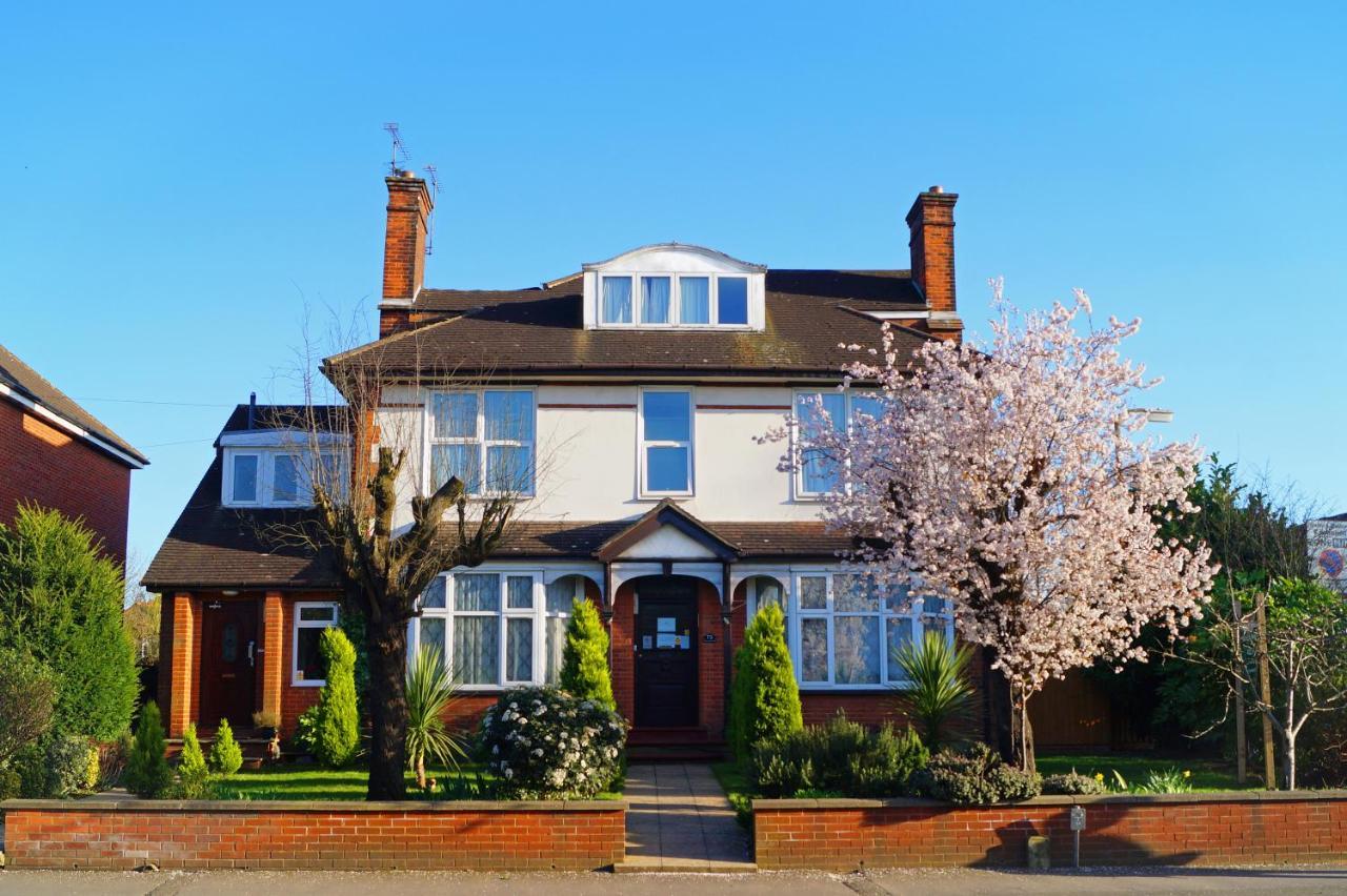 Ricky Road Guest House - Premium Watford  Exterior foto